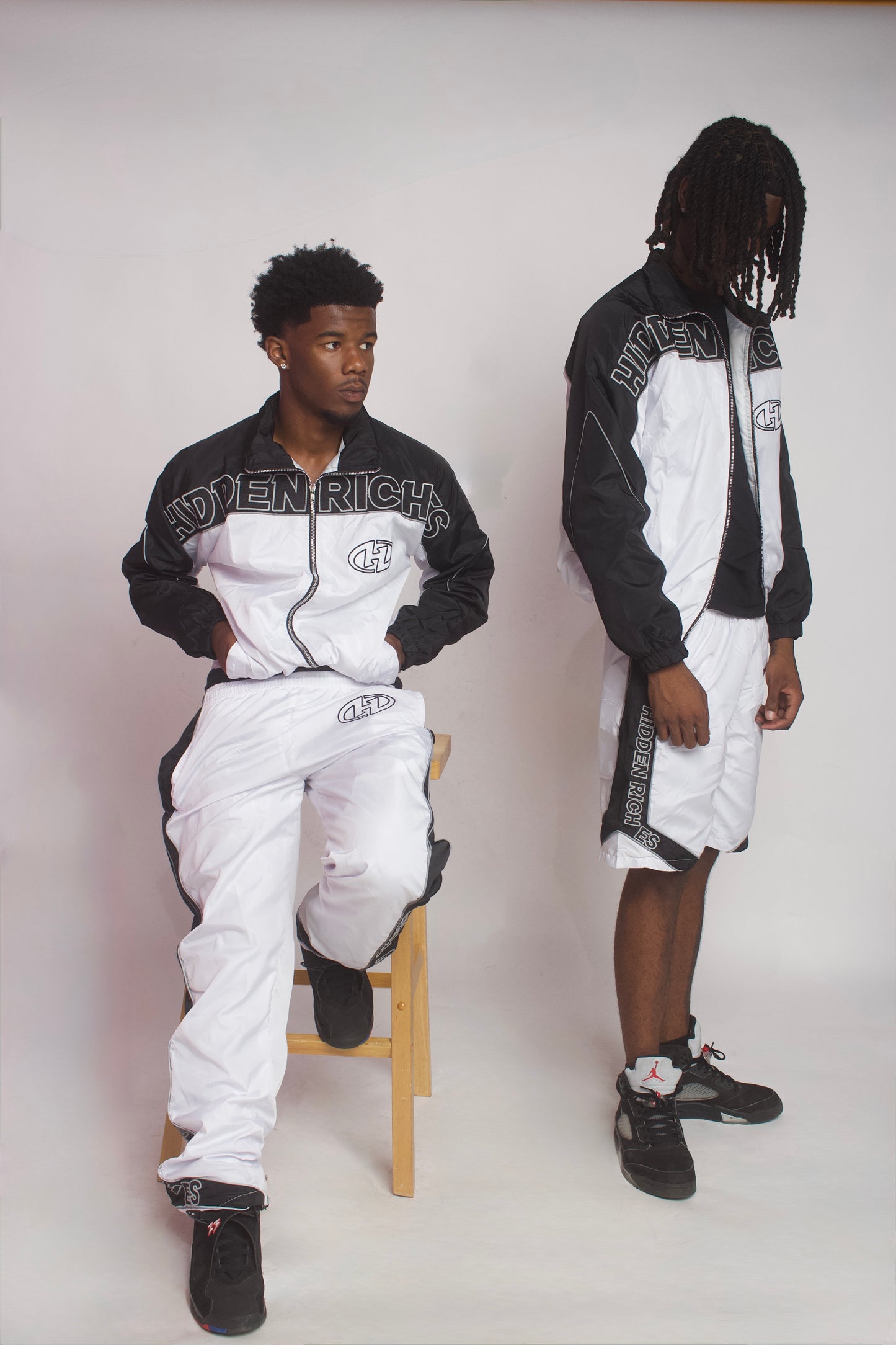 HIDDENRICHES WINDBREAKER SHORTS SETS