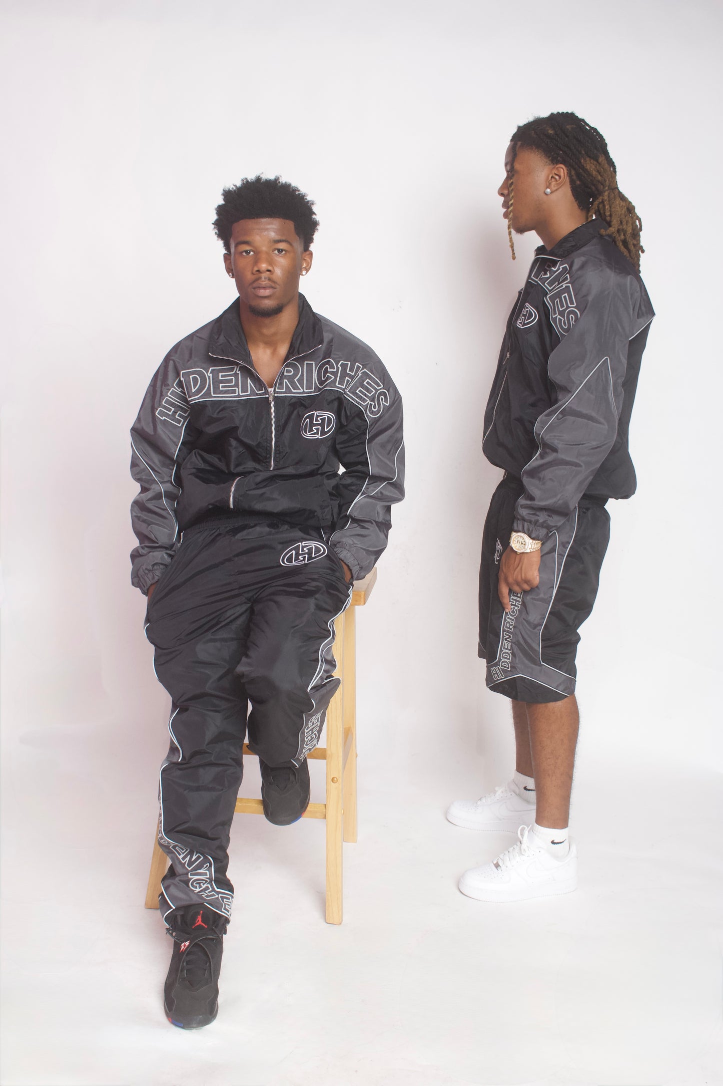 HIDDENRICHES WINDBREAKER SHORTS SETS